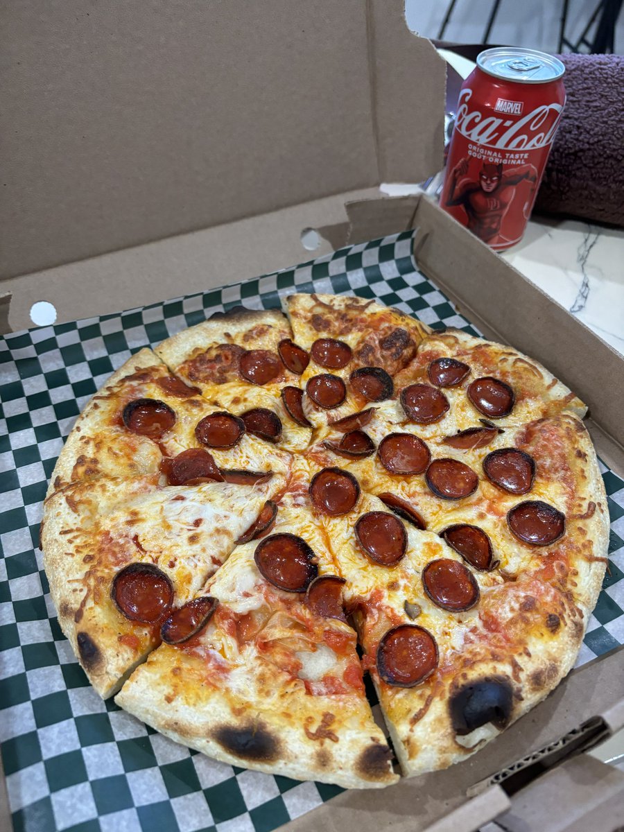 It’s pizza time!! 

#incrustwetrust