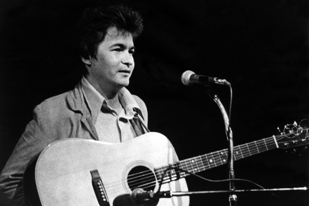 #NowPlaying 

Slipping into the night with one of the greatest Singer-Songwriter albums of all time.

#JohnPrine