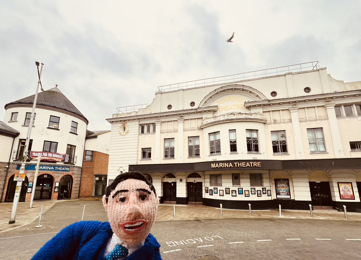 I’m at the Marina Theatre in Lowestoft tonight. I’ll be heading to Hollywood this week for the Netflix is a Joke festival. If you’re in the area there are lots of great shows to see 👉🏼 netflixisajokefest.com