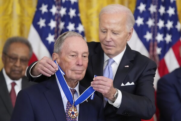 Janette Sadik-Khan (@jsadikkhan) on Twitter photo Today, the Presidential Medal of Freedom goes to <a href="/MikeBloomberg/">Mike Bloomberg</a>. Not only a mayor, an entrepreneur, an innovator, a philanthropist, but also a voice for public health, education, the arts, clean energy and gun safety. This award speaks for all Americans.
usmayors.org/2024/05/03/u-s… Today, the Presidential Medal of Freedom goes to <a href="/MikeBloomberg/">Mike Bloomberg</a>. Not only a mayor, an entrepreneur, an innovator, a philanthropist, but also a voice for public health, education, the arts, clean energy and gun safety. This award speaks for all Americans.
usmayors.org/2024/05/03/u-s…