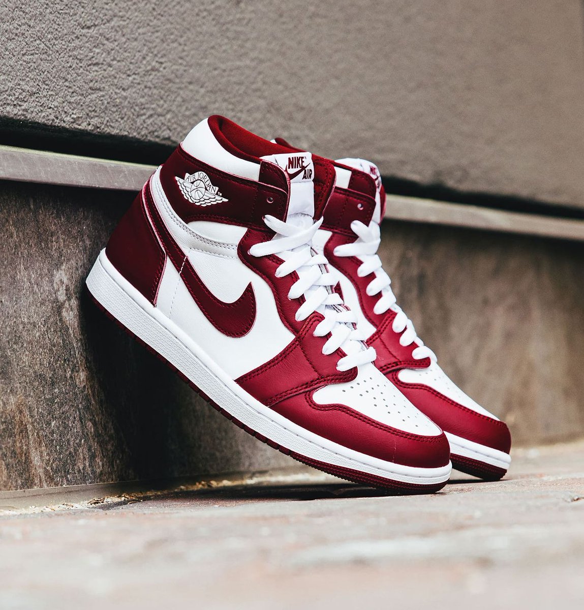 NEW PRICE DROP 🔥 Nearly 40% OFF the Air Jordan 1 High OG 'Artisanal Red' BUY HERE: bit.ly/4bjcZEZ