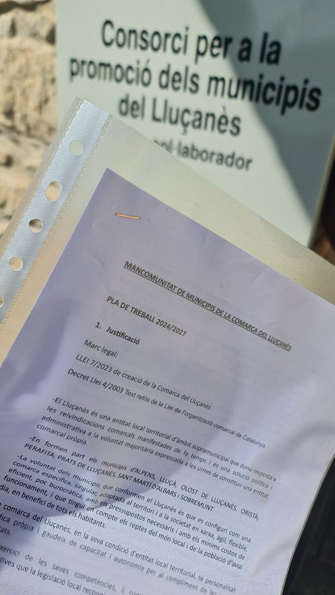 1r aniversari, 43a comarca. Recollint el relleu de tots els qui l'han defensat, amb tota la voluntat de fer-ho bé, seguim💪 #Lluçanès