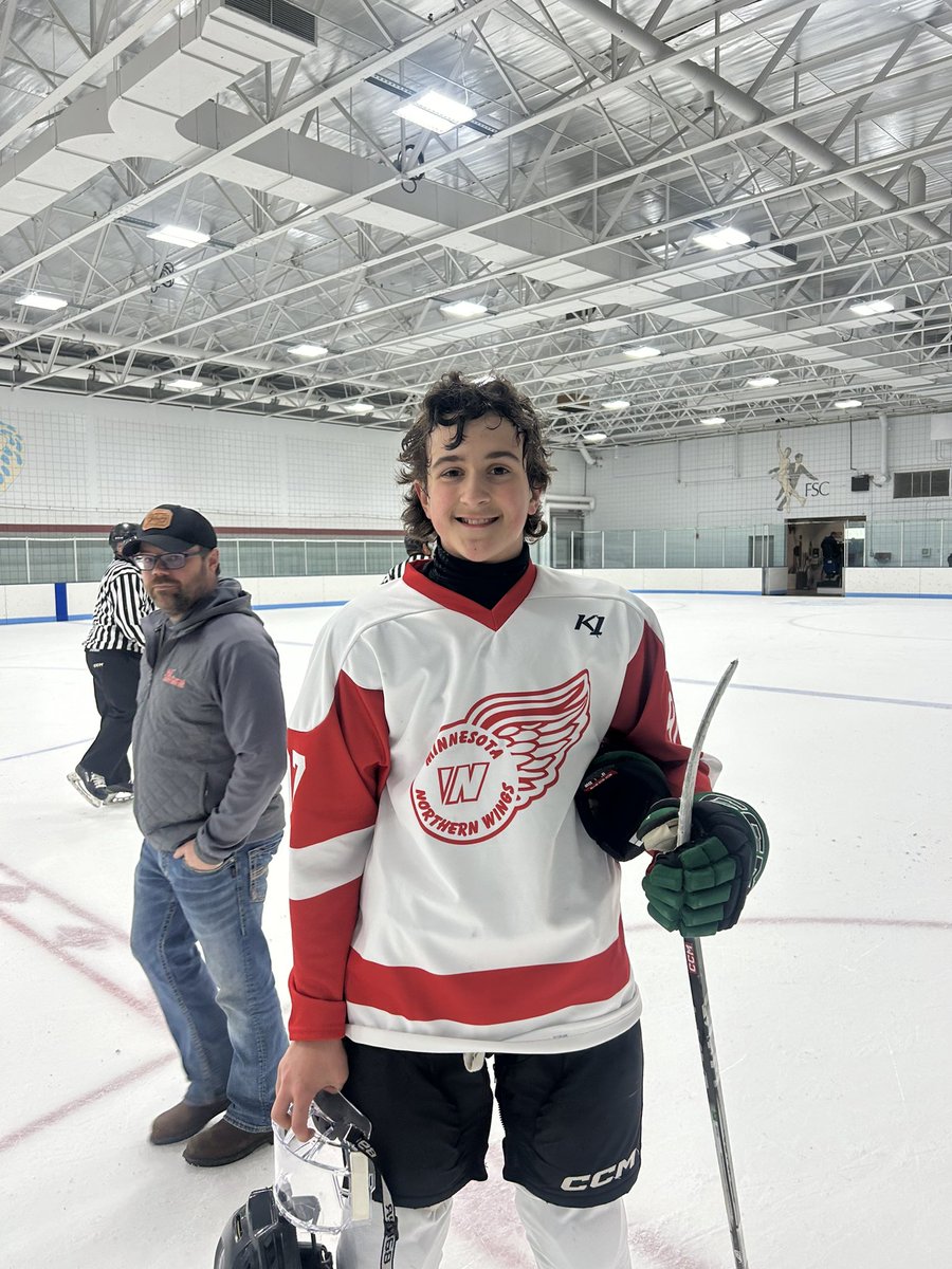 The Big One Showcase 
2011

Northern Wings > Thieves (6-0)

Player of the Game - Northern Wing’s 
Drew Yost (2g &amp; 2a)
#TBOS24