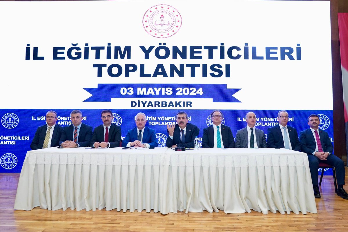 📍 Diyarbakır/ İl Eğitim Yöneticileri Buluşması Diyarbakır programımız kapsamında il eğitim yöneticilerimizle bir araya geldik. Eğitimin yükünü omuzlayan il yöneticilerimizle eğitim hususunda istişareler gerçekleştirdik. Aldığımız kararların sahadaki uygulayıcısı ve takipçisi…