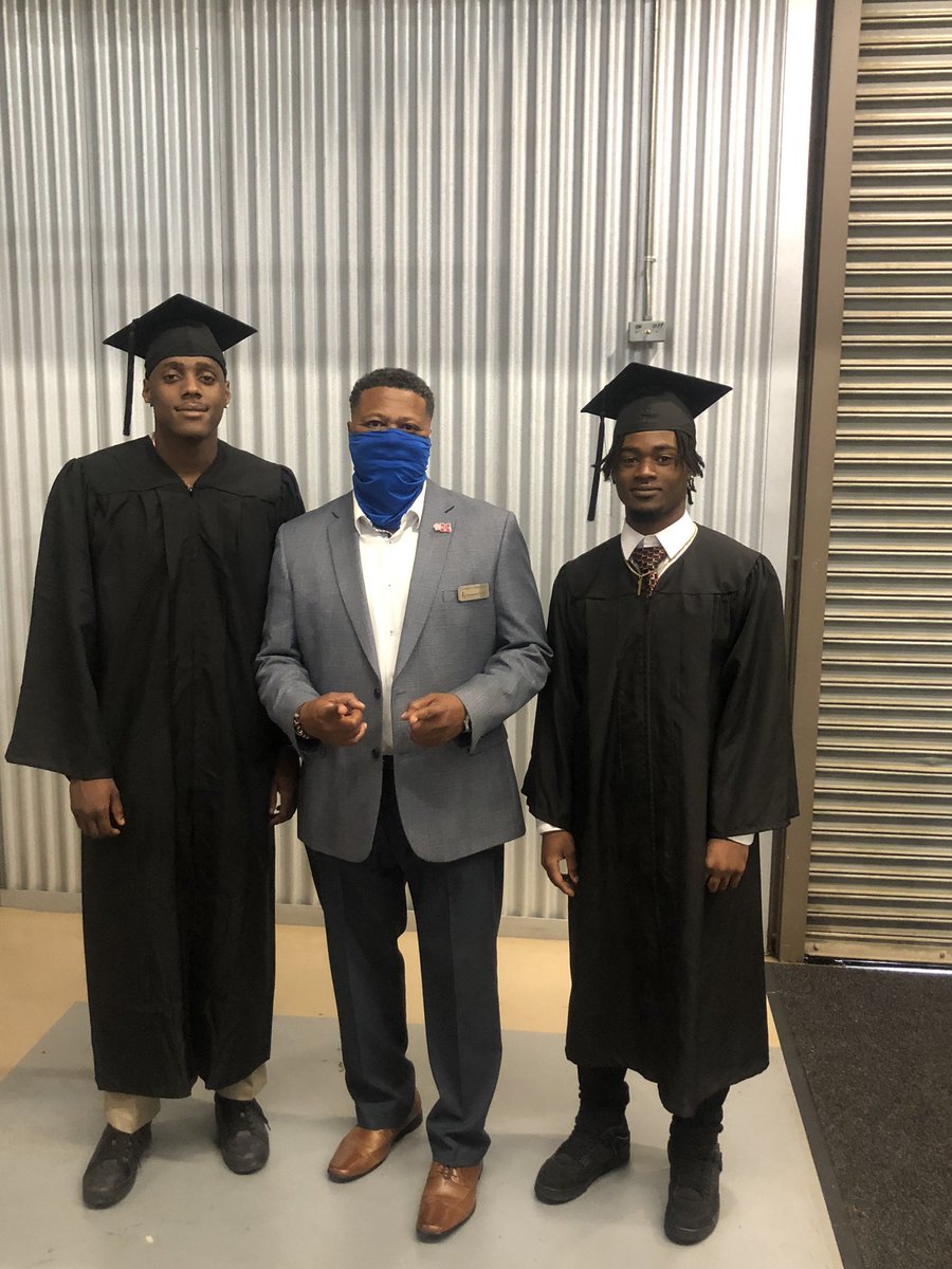 “STATE OF THE PROGRAM ALERT”
Round 2 of graduates 2024
TROJANS MOVING ON!!!
Grambling State
Mississippi College
Albany State
You are getting some great players as well as Trojan Men!! #MarchONTROJANS!!