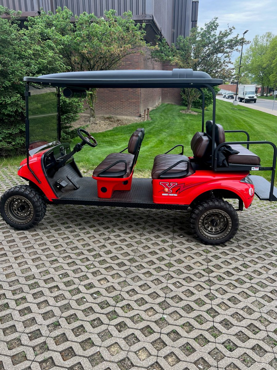 Enjoyed a nice campus ride on our golf cart to our first staff lunch! We are here and ready to get to work! #GoGuins #familY 🐧