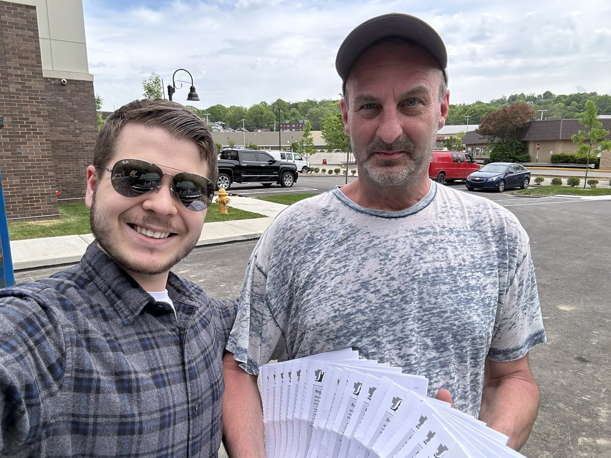 Met with Chuck who is a City of Pittsburgh Republican. He registers voters after a long day of construction work by going from bar to bar. Just picked up +21 Republican registrations forms from him and gave him a stack of blank ones! This is how you do it!