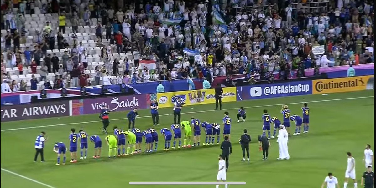 Japanese players bowing down to opposition fans after winning the AFC u23 2024 final against Uzbekistan. Great sportsmanship.