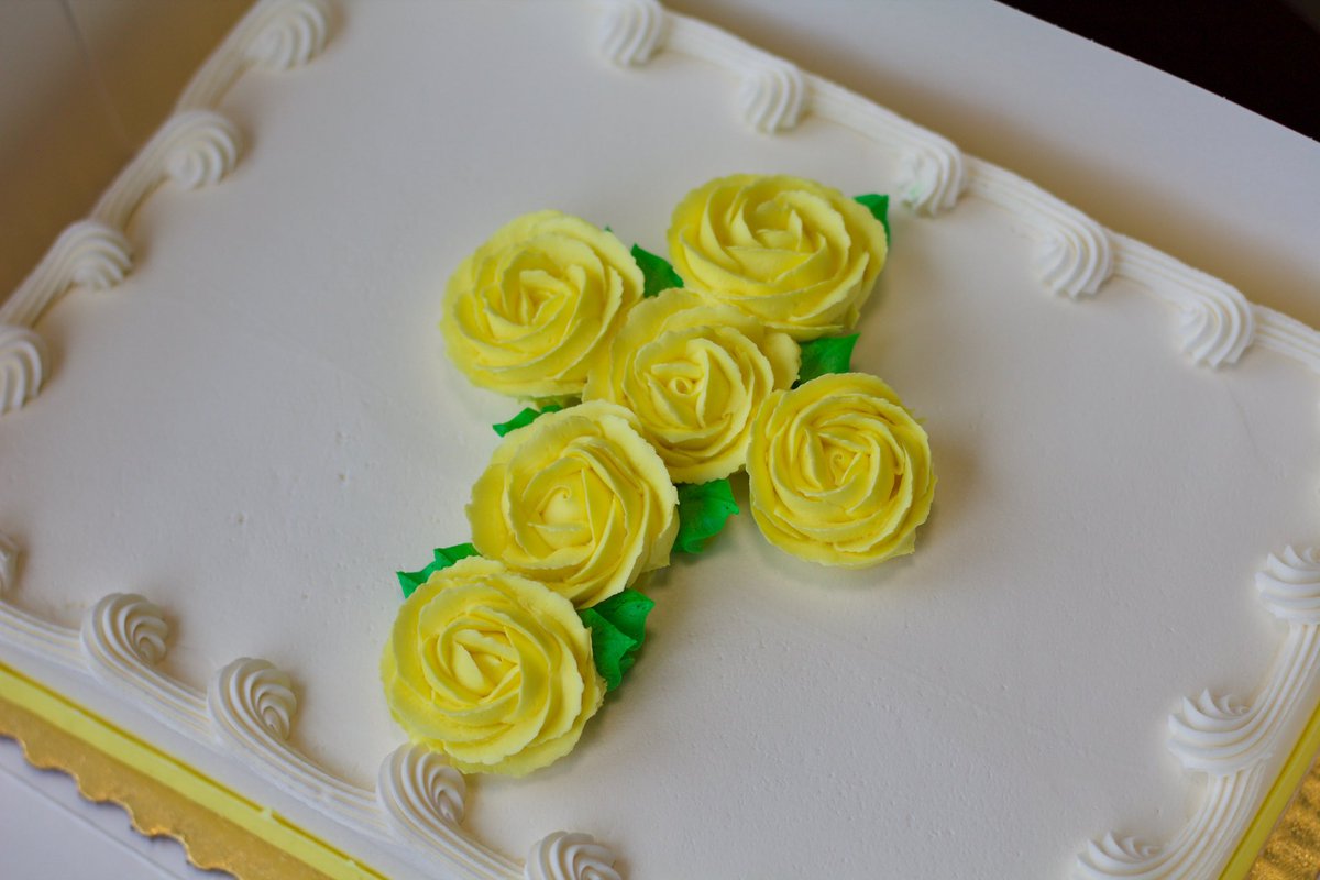 We want to celebrate all of life’s important milestones with you! Customize your cake to match the occasion by selecting from our wide variety of cake flavors, fillings, icings, colors, & designs. #communion #specialoccasion #cake #cakedecorating #cakedesign #buttercreamroses