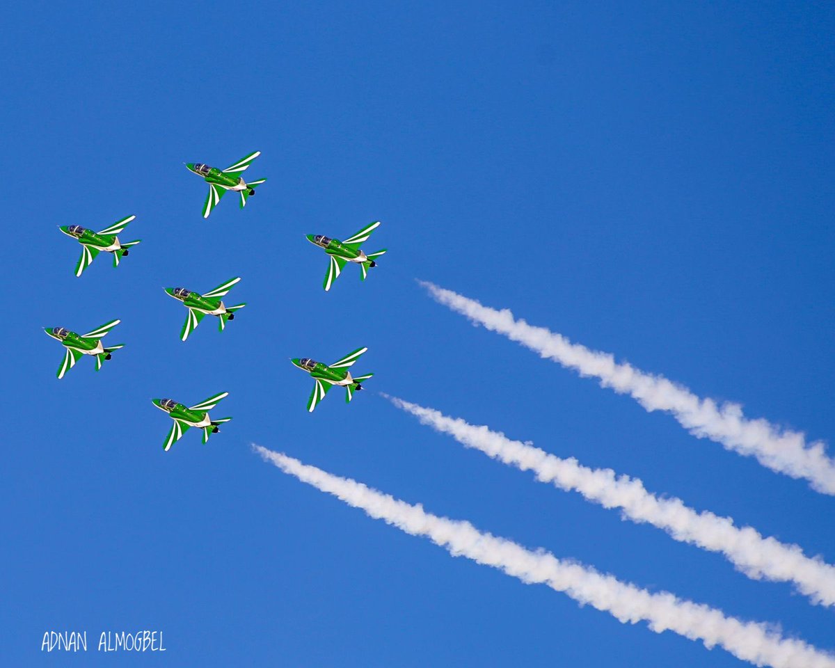 من #تصويري لابداع فريق صقور السعودية في سماء #المجمعة ..

<a href="/MajmahChamber/">غرفة المجمعة</a>