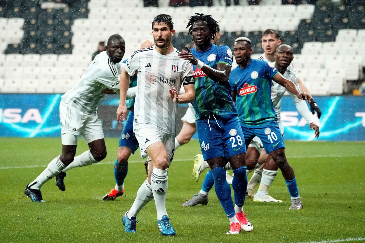 İLK YARI SONUCU | Beşiktaş 1-1 Çaykur Rizespor #BJKvRİZ ⚽️ 5' Ibrahim Olawoyin ⚽️ 7' Omar Colley