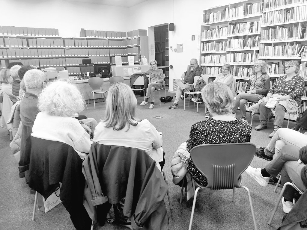 Amb Jordi Armadans comentem  'Apeirògon” en un debat de gran actualitat: el conflicte entre Israel i Palestina. Dinàmiques i lluites de poder. Sempre però la violència genera més violència. 
#BibliotequesSenseFronteres 
@bibliotequescat 
@Jordi_Armadans