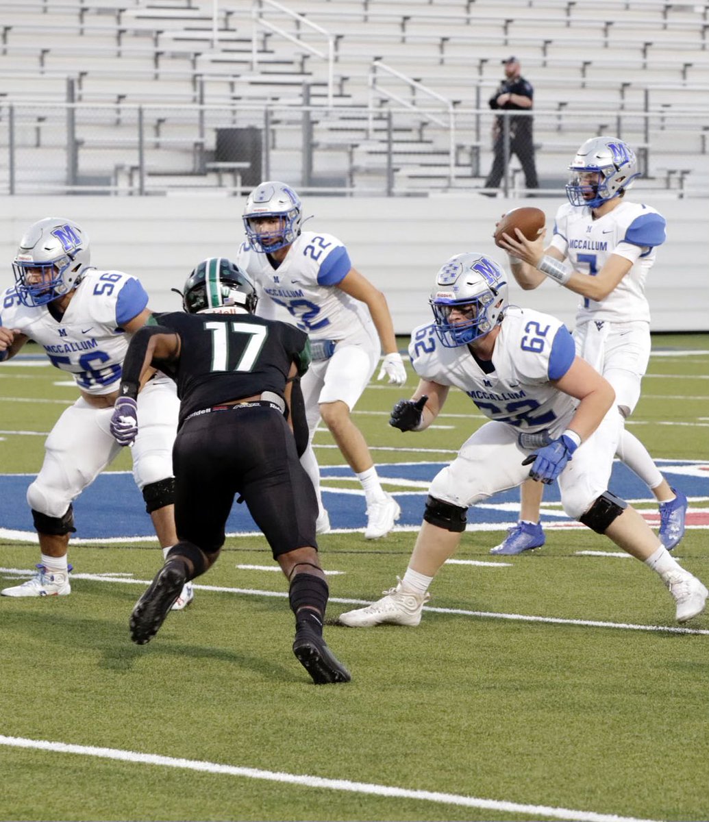 CoachAnderson_S's tweet photo. Class of 25
Jaydus Bell
6’0 200
DE-Can play LB
Versatile Athlete who squats over 500. High IQ and always gets to the ball. Excellent motor. #RecruitConnally @PfISDAthletics @ConnallyFb @CoachCBurton @var_austin https://t.co/PGal4DPh3o