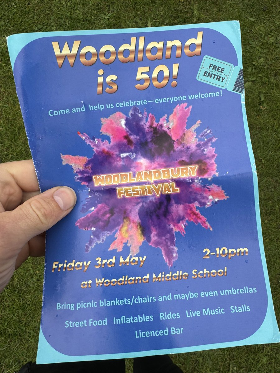 Rain certainly isn’t dampening spirits at Woodlandbury festival this today- a great event to celebrate Woodland Middle School turning 50! 🥳 Live music, great food and festivities on until 10pm tonight, well worth getting along to!