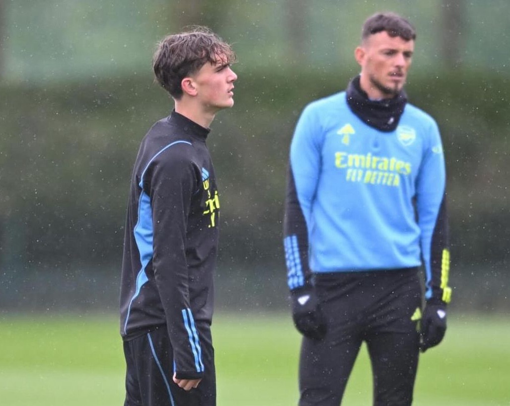 14-year-old Max Dowman trained with the Arsenal 1st team today. Incredible heights Max is reaching already. One of the youngest to ever train with Arsenal's 1st team. [@jeorgebird]