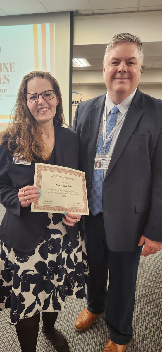 Me1issaGoodwin's tweet photo. πCongratulations to @T_Brandana for being with @cpschoolsva for 10 years! We're lucky to have you in our literacy world, and I'm grateful to work with you. π π #EveryLearnerAchieves https://t.co/9WHVawX6E3