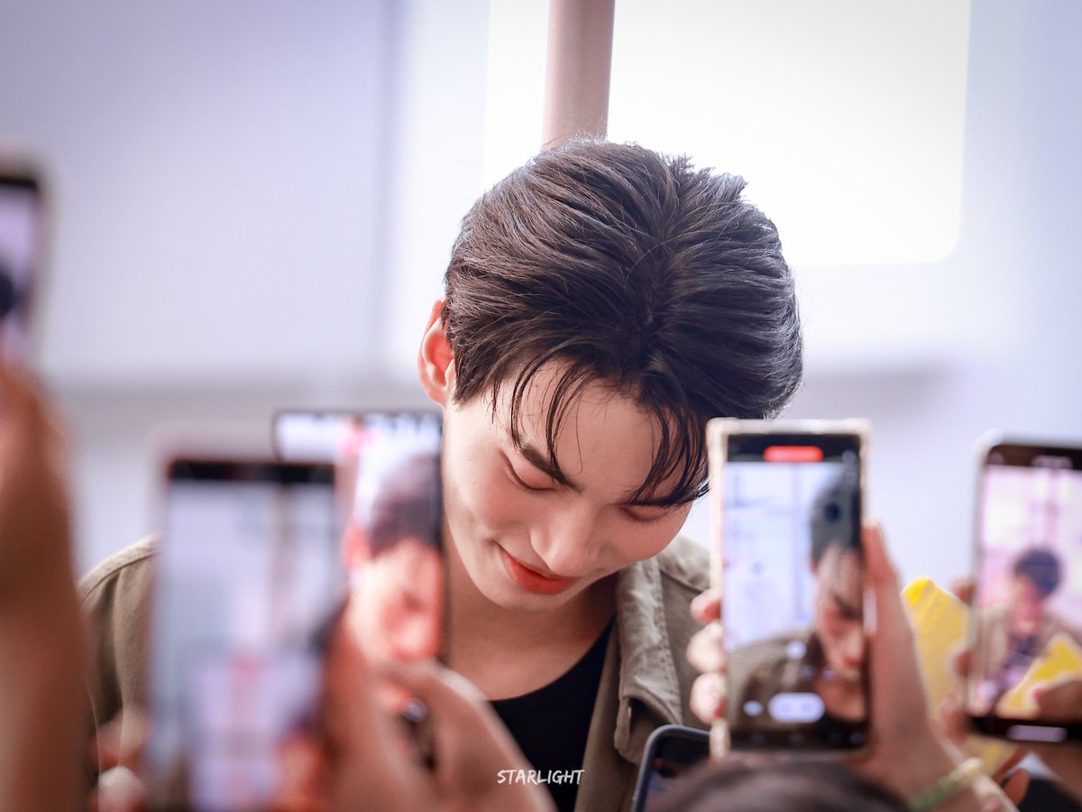 Starlight_1710's tweet photo. >..< 

#velenceMidYearSale
#winmetawin https://t.co/FhpNNMQxAh