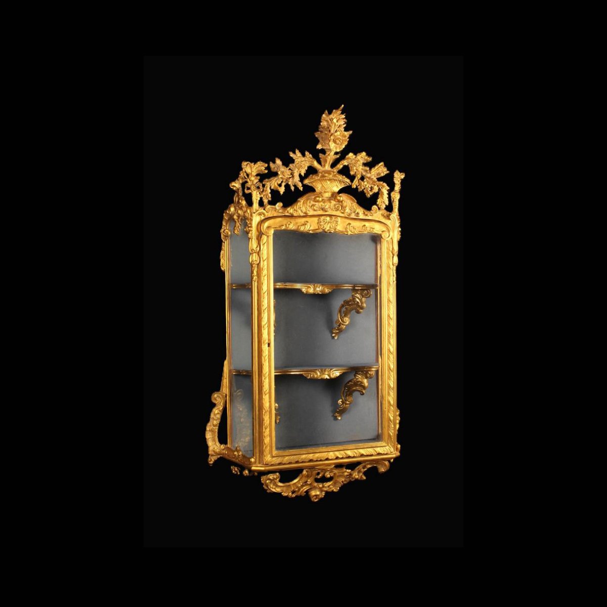 Did you pick this up? A Splendid 19th Century Carved & Gessoed Gilt Wall Cabinet. Hammer £1,400. #auction #onlineauction #auctionhouse #auctioneer #vintage #auctioneers #bid #antiques #antique #auctionswork #collection #sale #finefurniture #furniture