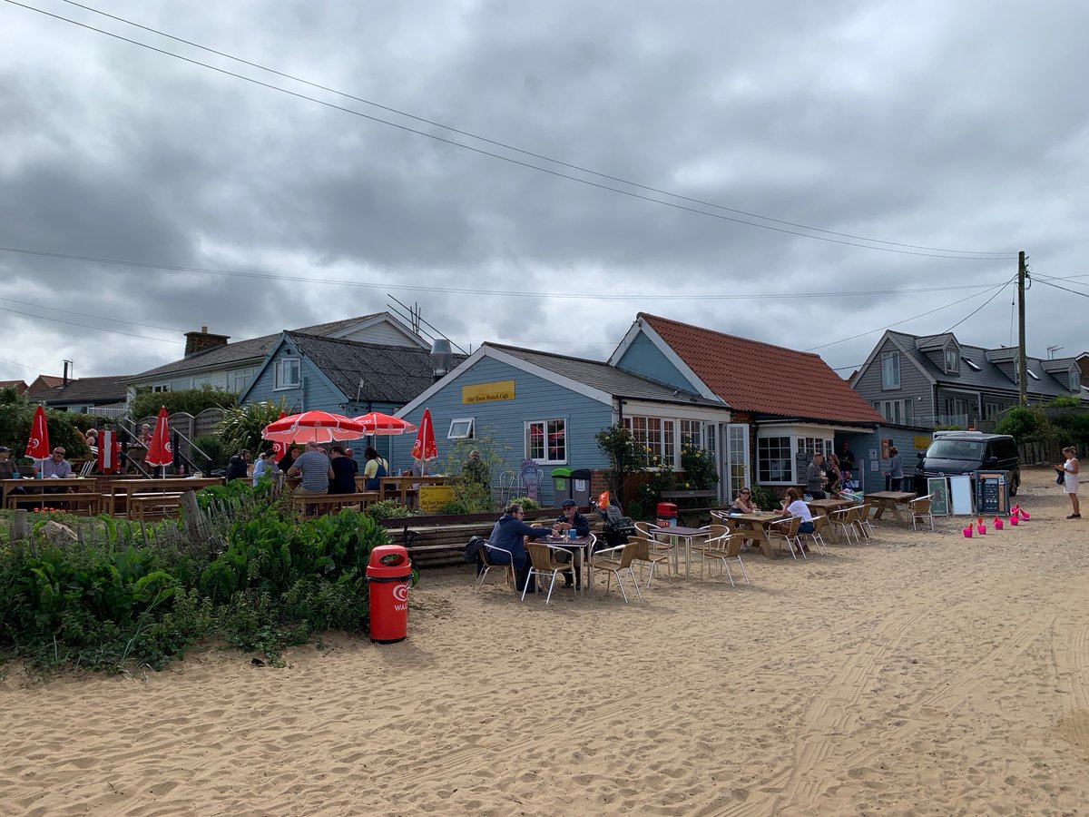 Looking for some Bank Holiday weekend inspiration. You can't go wrong with brunch on the beach. 🍳☕️ 📍 Old Town Beach Cafe, Old Hunstanton, Norfolk. #MayBankHoliday