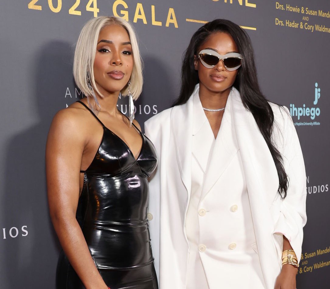 Always love seeing my faves come together to celebrate each other. How stunning 🥂🖤
@ciara @KELLYROWLAND