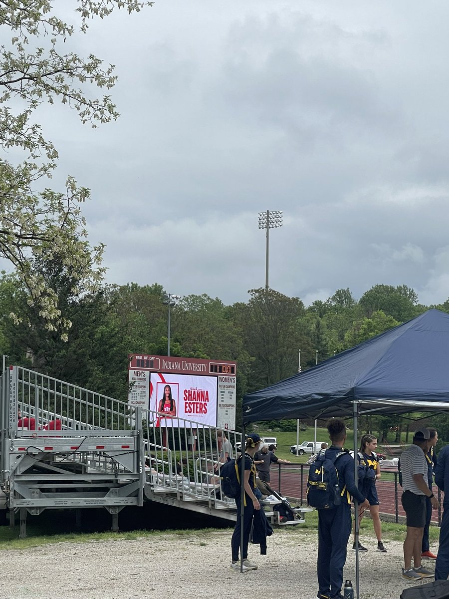 Starting our last chance meets to qualify for D3 nationals. First up Indiana University. #auravensthrows