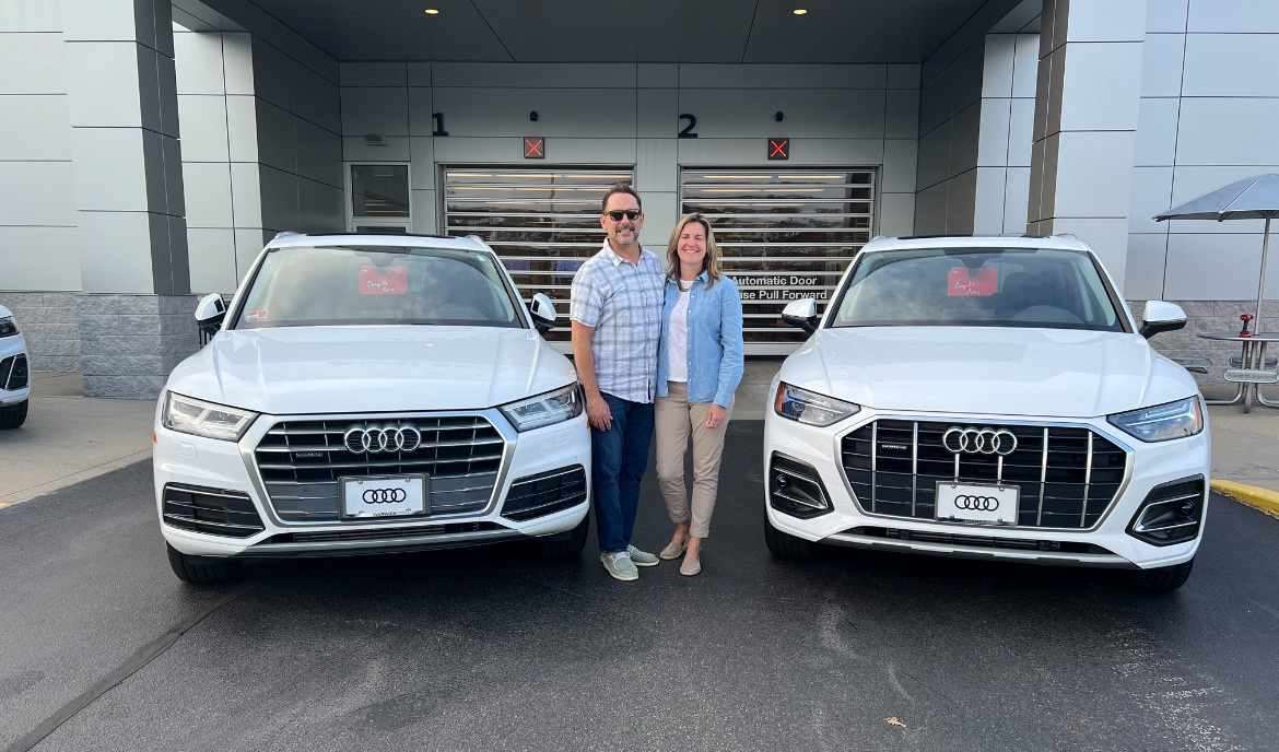 Congrats to Amy and Rene on their new Audi Q5 models. Rodney and the Audi Warwick team truly appreciate your business. #AudiWarwick #AudiQ5