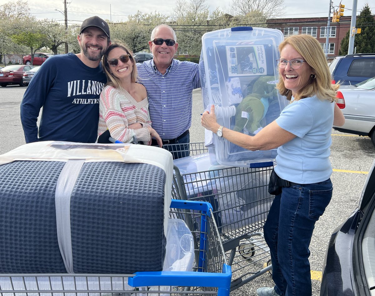 Shelley & her family celebrated her birthday by creating 11 restart kits--shopping & assembling together! Newly arriving families will benefit greatly! Learn more: diiri.org/what-we-do/don…
#RefugeeSupport  #WelcomingAll #RhodeIsland #Donate #Grateful #DorcasInternational