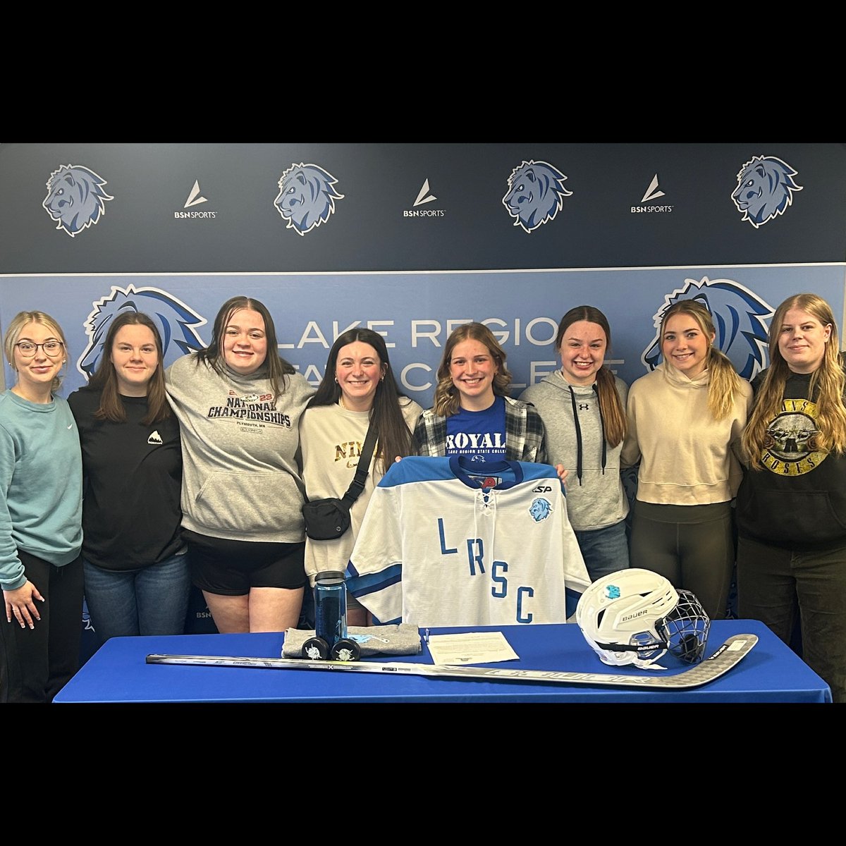 LRSCWHky's tweet image. SIGNING🚨‼️ Welcoming Jaelyn Buckman from Cando, North Dakota. Jaelyn is a 3x all state goaltender. Along with being a fierce competitor on the ice, she will help our team continue our high standards in the classroom. Welcome to the Lake! #JoinRoyalty #RollRoyals