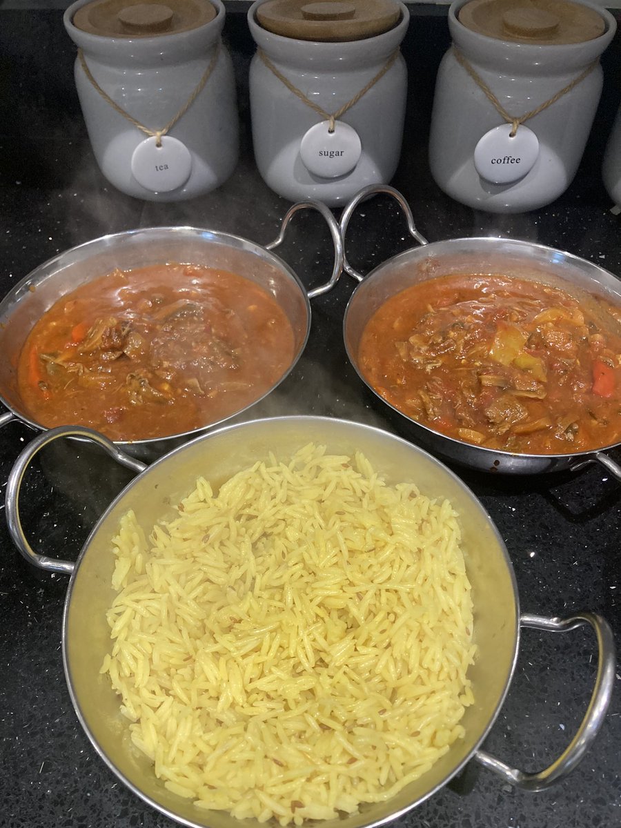 It's always important to keep the spice in a marriage 😳 so tonight The Master Chef 'cordon Blair' has rustled up in 'AKBLAIRS' 🇮🇳😂 Spicy Lamb Jalfrezi 🇮🇳 Spicy Pakoras Spicy Onions Spicy Beer 🍺😳😂 And I'm wearing Old Spice Aftershave 😳😂 Only Joking it's Tom Ford 😜
