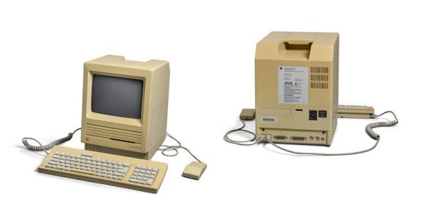 คอมพิวเตอร์ macintosh se (ผลิตปี 1986) 
คุณสรุจริชๆ ราคาสมัยนั้นอยู่ที่เจ็ดหมื่นกว่าบาท 
ฉ่ามมมมากกกก 💸💸