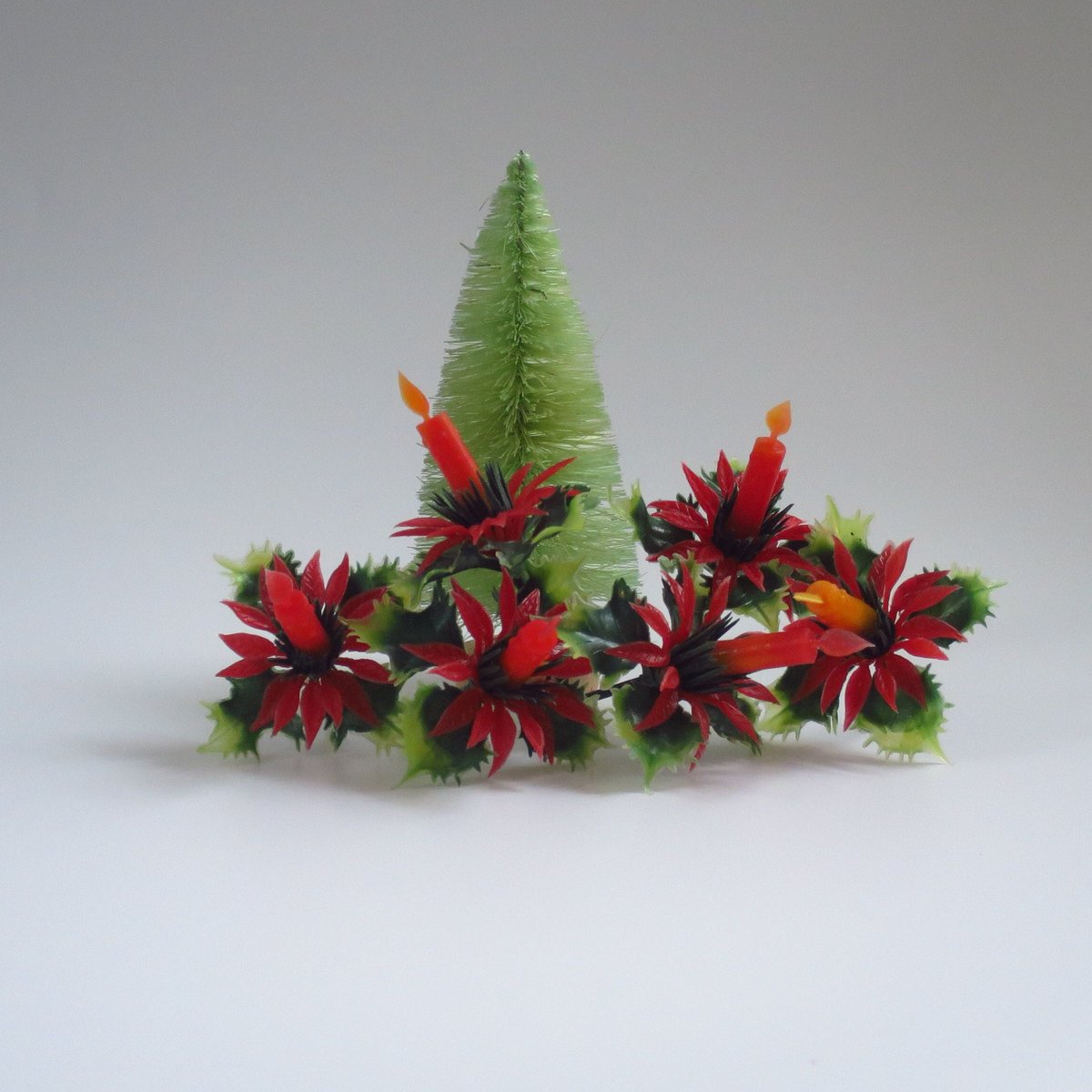 Vintage Plastic Poinsettia and Candle Floral Picks • Retro Supply • Christmas Cupcake picks set of 6 • SwirlingOrange11 tuppu.net/9f30ebf #SwirlingOrange11 #Etsy