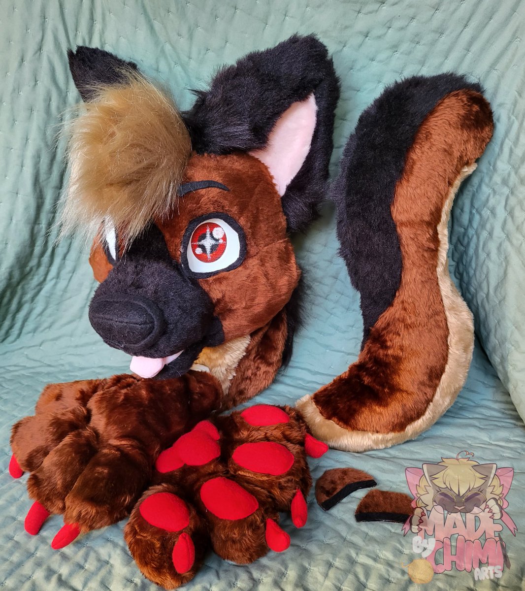 MadeByChimi's tweet photo. @_Neffertity_ I am a very novice furmaker and I charge $450 USD for the base price of a mini partial 😅

But in general, makers usually charge between $3500 usd to $5000 usd for a mini partial x33 https://t.co/XJ3pabjR1z