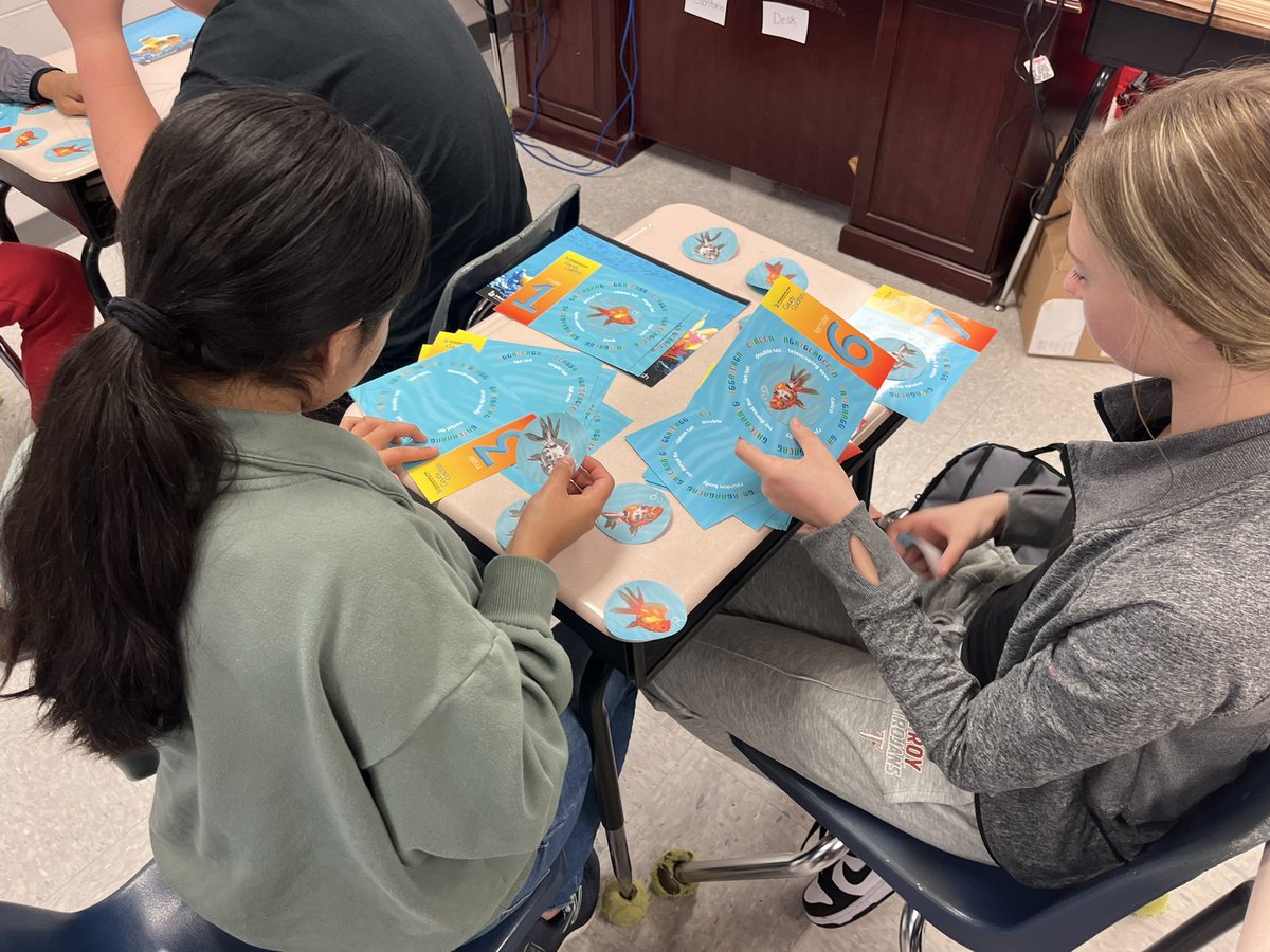 7th graders at Clements HS diving into genetics with Gaudy Goldfish from <a href="/hudsonalpha/">HudsonAlpha</a>. I see some future geneticists in the mix. <a href="/AMSTI4all/">AMSTI</a> <a href="/AMSTI_Athens/">AMSTI Athens State</a> <a href="/ClementsHighAL/">Clements High School</a>