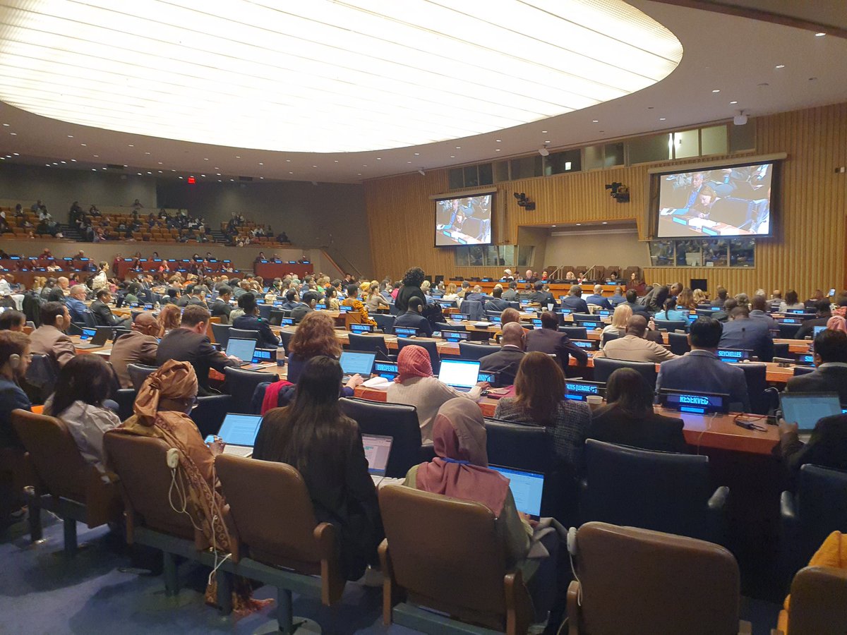 #Hoy Al  terminar la 57º sesión de la Comisión de Población y Desarrollo hacemos un llamado a reflexionar sobre los desafíos que tenemos como sociedades y exigimos al conjunto de los gobiernos que atiendan y cumplan prioritariamente sus promesas del #Cairo luego de 30 años. <a href="/UN/">United Nations</a>