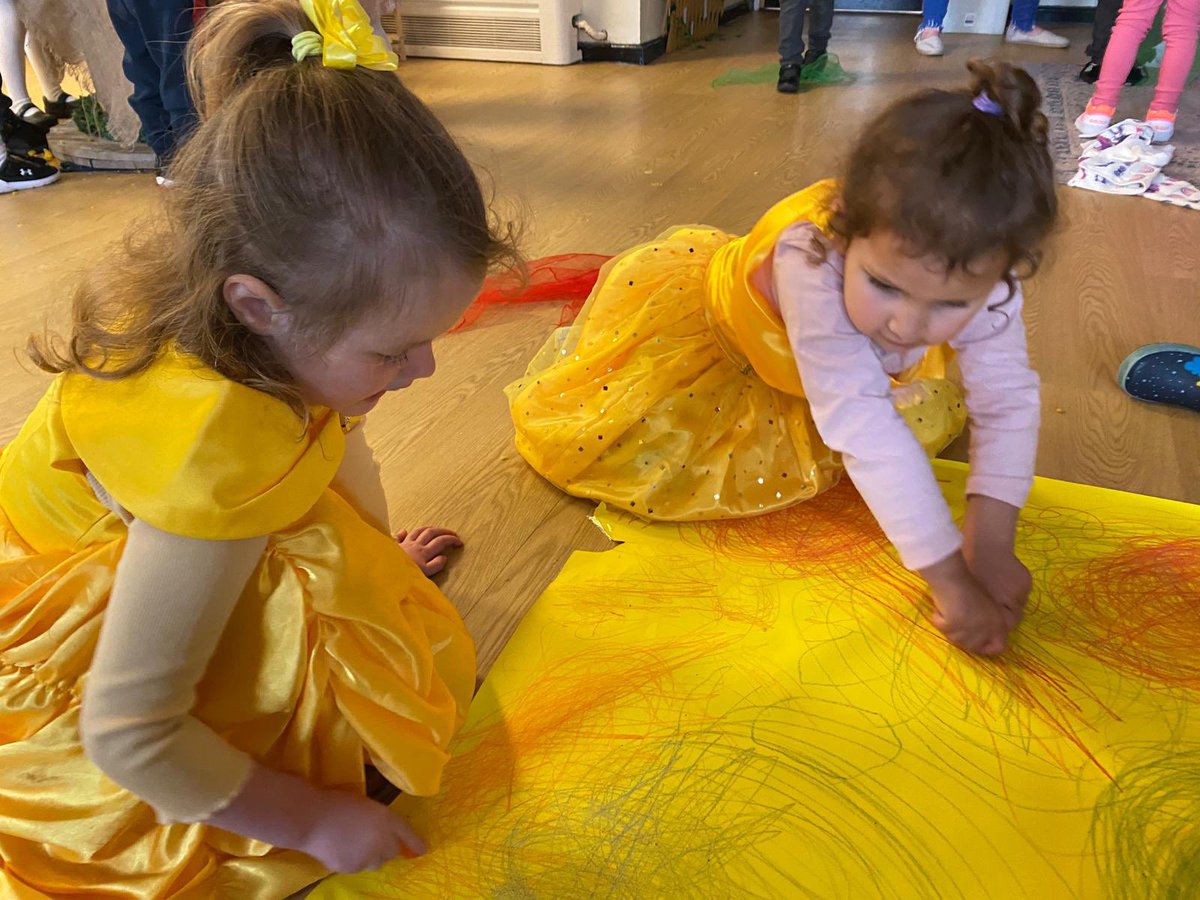 MrsJamesBHPS's tweet photo. #squiggling into the weekend with an extra bit of colour to raise money for @HOTVFundraising. Da iawn #NurseryBHPS @BeaufortHillPri @ShonetteBason https://t.co/sCfAg8iUC5