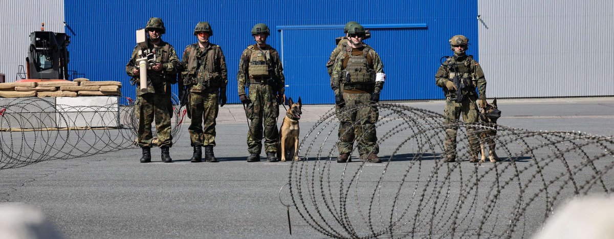 #ICYMI: 
Heimatschutzkräfte sichern Seehafen Rostock: 👇
bundeswehr.de/de/organisatio…
#SteadfastDefender