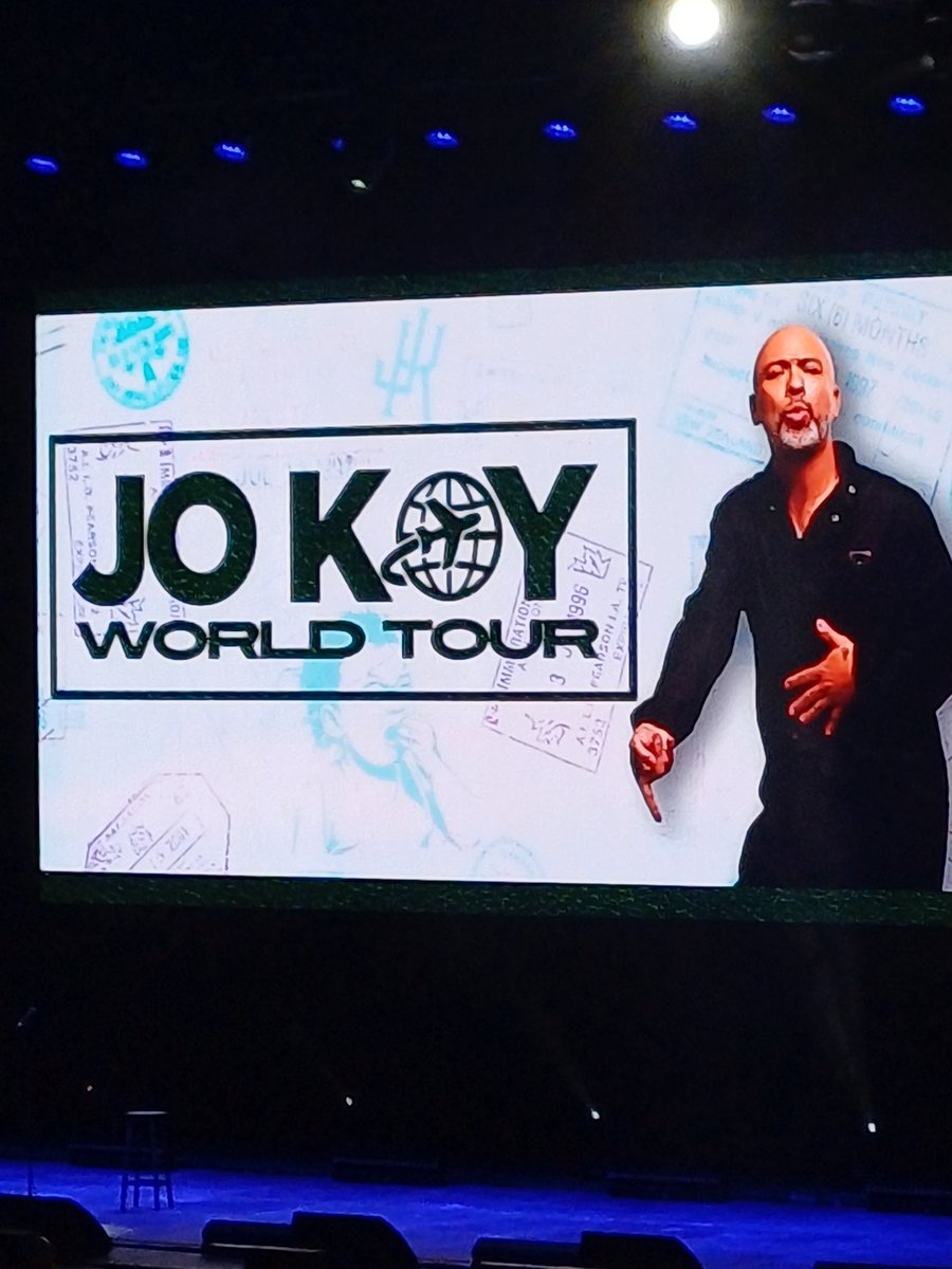 Ang tagal naman magstart. Dito na kami . Excited much #jokoy #jokoyworldtour #London #jokoylondon