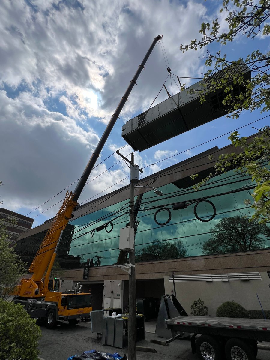 Gartonsrigging's tweet photo. 🏥💨 Precision in every lift! Last week at a hospital in Hackensack, NJ, Garton's Rigging expertly set two 25,000-pound AC units at a 75 ft radius atop a 60 ft building. When it comes to critical lifts, trust Garton's to handle it! 🏗️👷 #GartonsRigging #HeavyLifting https://t.co/zRdk5ufVdG