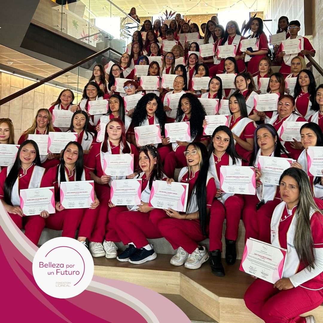 L'Oréal Colombia tweet media