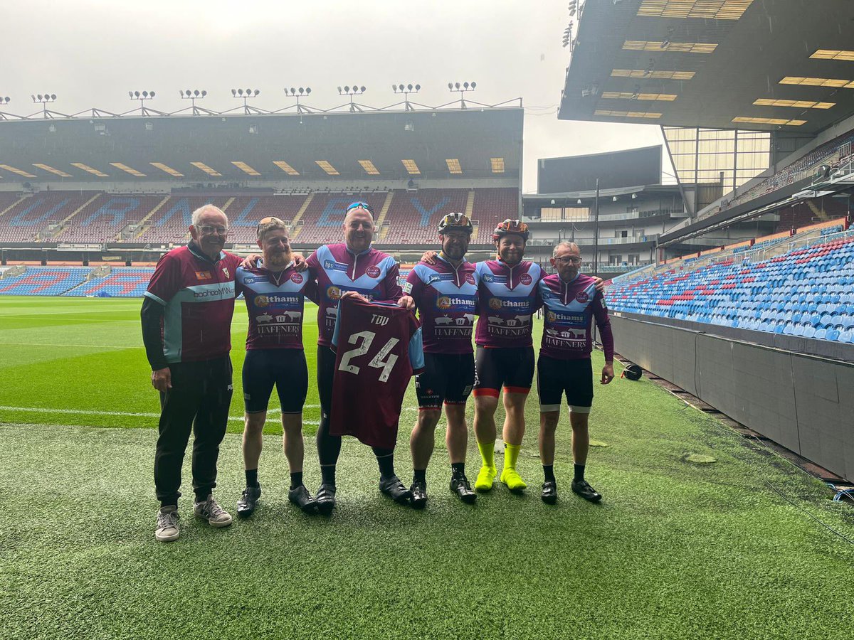 THE END | The <a href="/tourdevinny/">Tour de Vinny</a> rolled back to Turf Moor in - quite fitting - a downpour! Big thanks to <a href="/BurnleyOfficial/">Burnley FC</a> for welcoming us home!
#twitterclarets