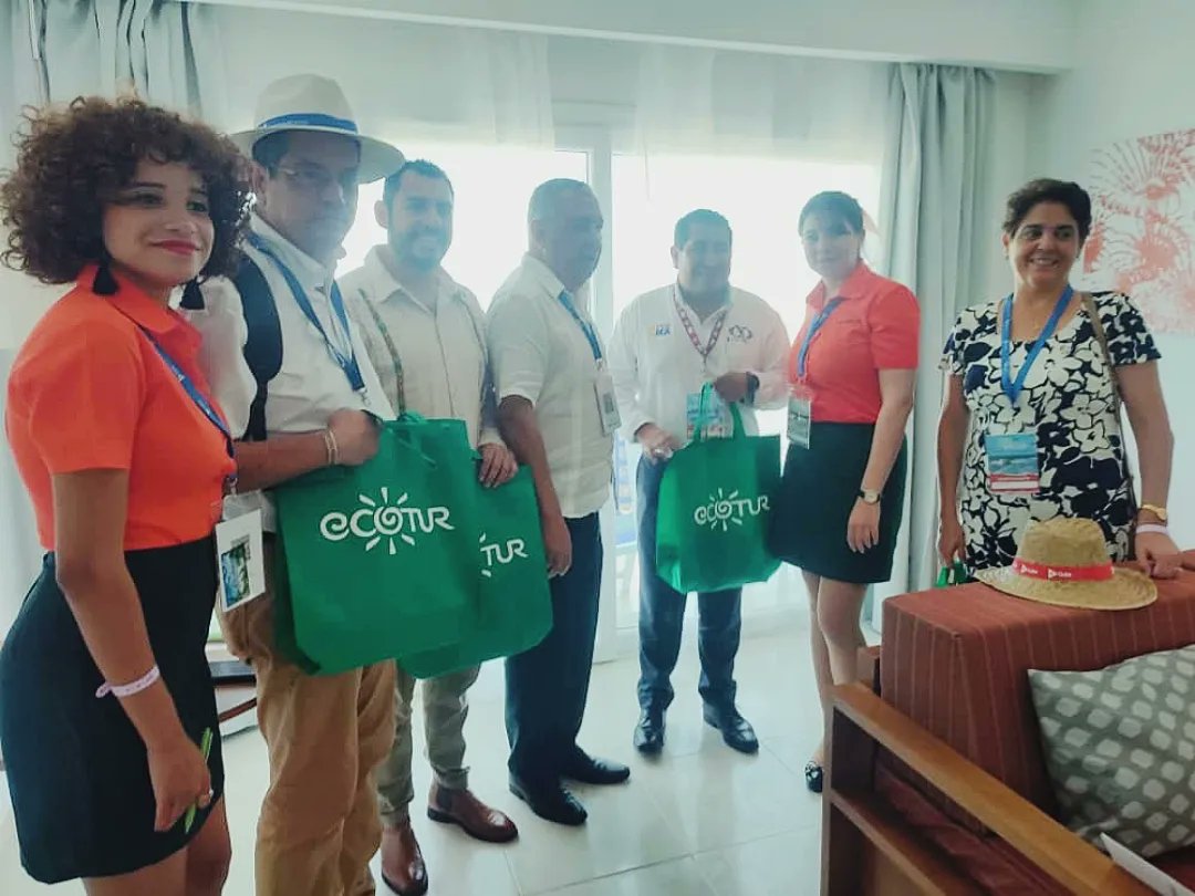 Continúa el equipo de @ecoturcuba las jornadas de negociaciones como parte de #FITCuba2024. Por un #turismodenatureza más fuerte y que convierta a #CubaUnica en destino de lujo. #CreamosAventuras @GrupoViajesCuba @JuannCarlosGG