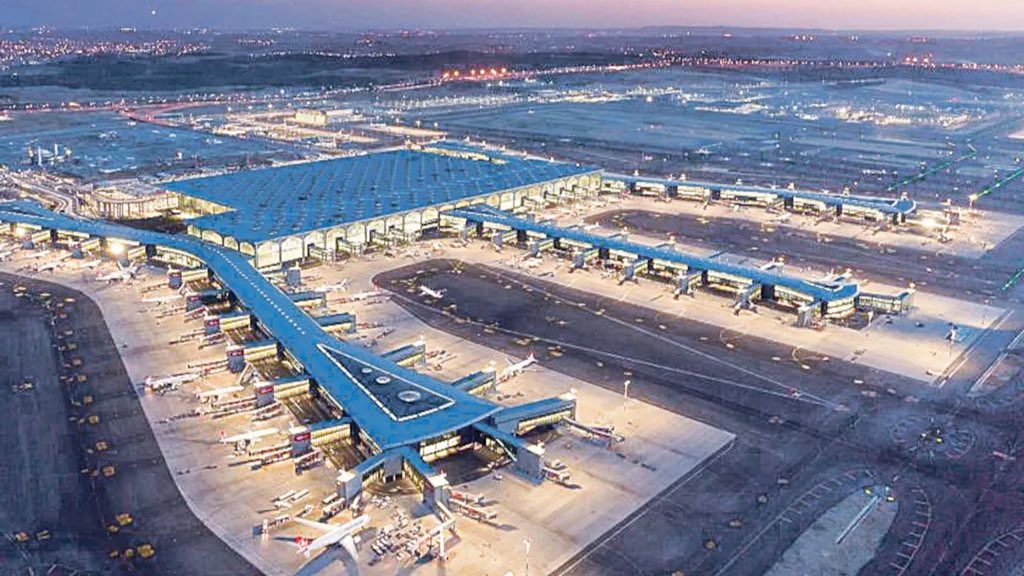 İstanbul Havalimanı, 22-28 Nisan arasında günlük ortalama 1421 uçuşla Avrupa'nın en yoğun havalimanı olarak kayıtlara geçti. (Avrupa Hava Seyrüsefer Güvenliği Teşkilatı)