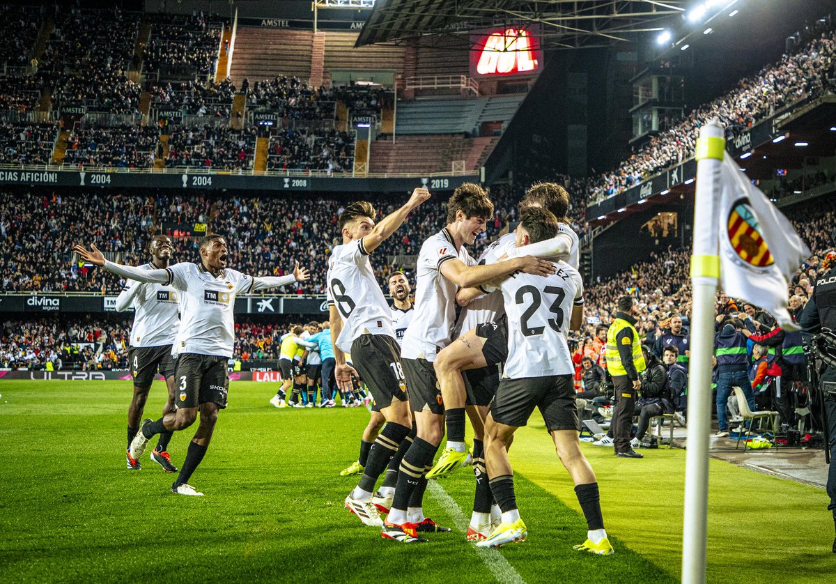 ملعب الميستايا في الانتظار 🤩

#فالنسيا_ألافيس #فالنسيا 🦇 
#ValenciaAlavés