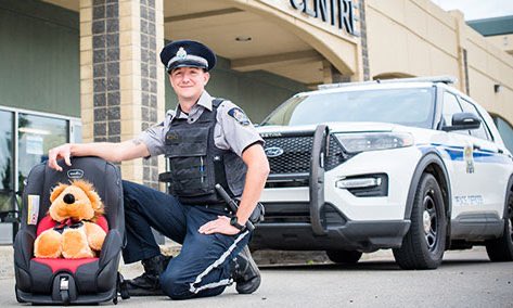 Hey #shpk #strathco come out to #kinsmen leisure centre today until 5pm to have your child’s car seat inspected by ⁦@StrathcoCounty⁩ Enforcement Services. This is an educational event to help parents/caregivers ensure the car seats are properly installed #carseatsafety