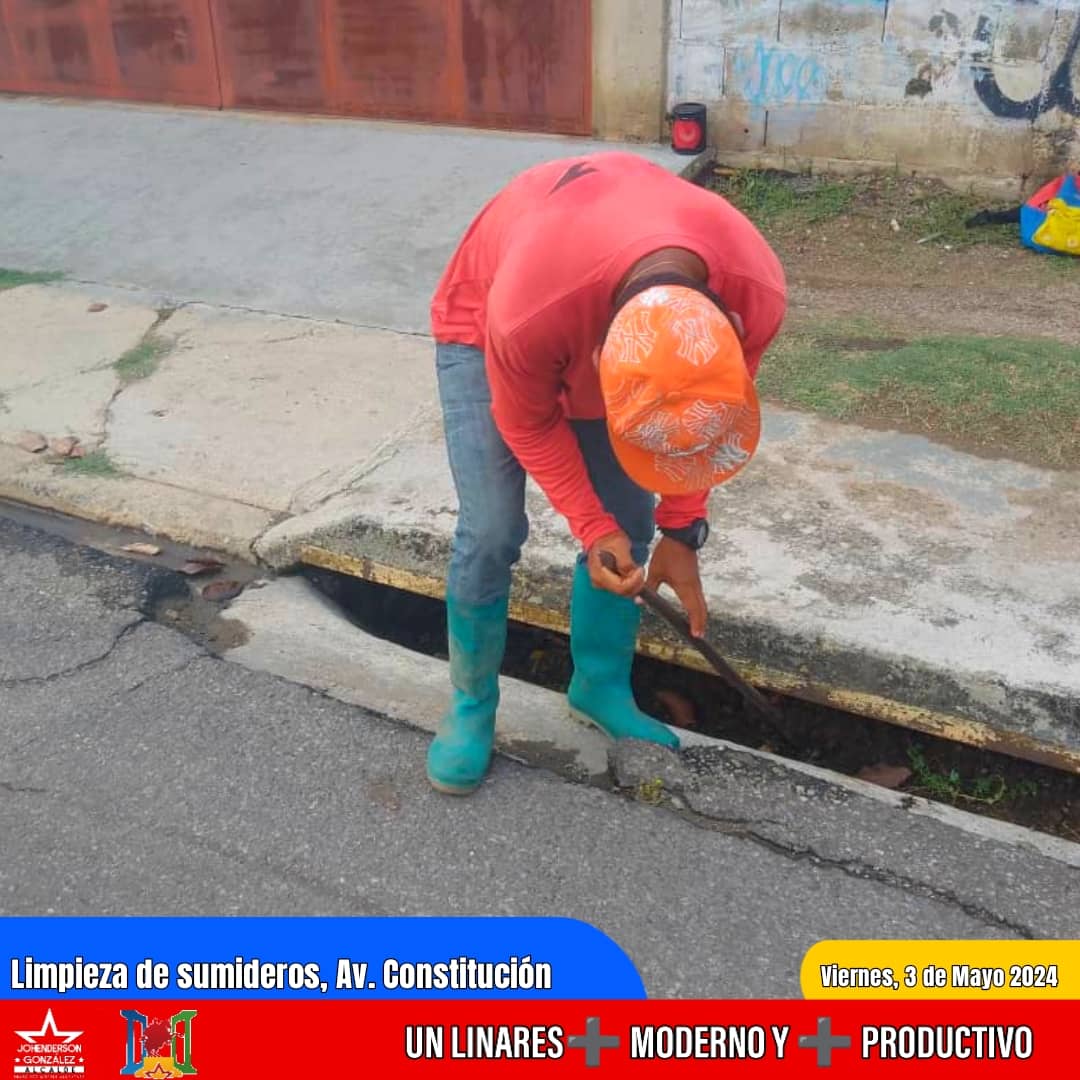 #03May | Desde la Av. Constitución, el equipo de hombres y mujeres se encuentran realizando labores de limpieza de sumideros, comprometidos dia y noche con el Plan Pre-Lluvia2024 ¡Nos mantenemos desplegados! . . . . . . #loquejuntosconstruimos #venezuelacalorpatrio