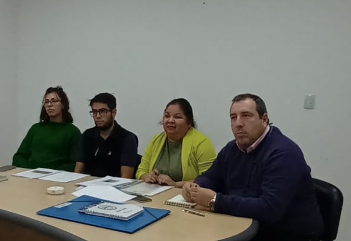 ￼
⚡️| Se concretó encuentro sobre finalización de un dispositivo tecnológico para la generación de energía.

Nota 🔗 bit.ly/3w9oYGx