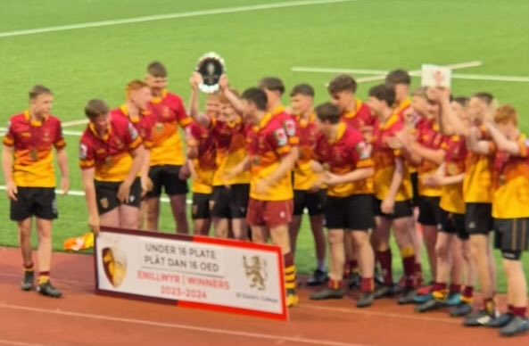 rygbicaernarfon's tweet image. DA IAWN HOGIE