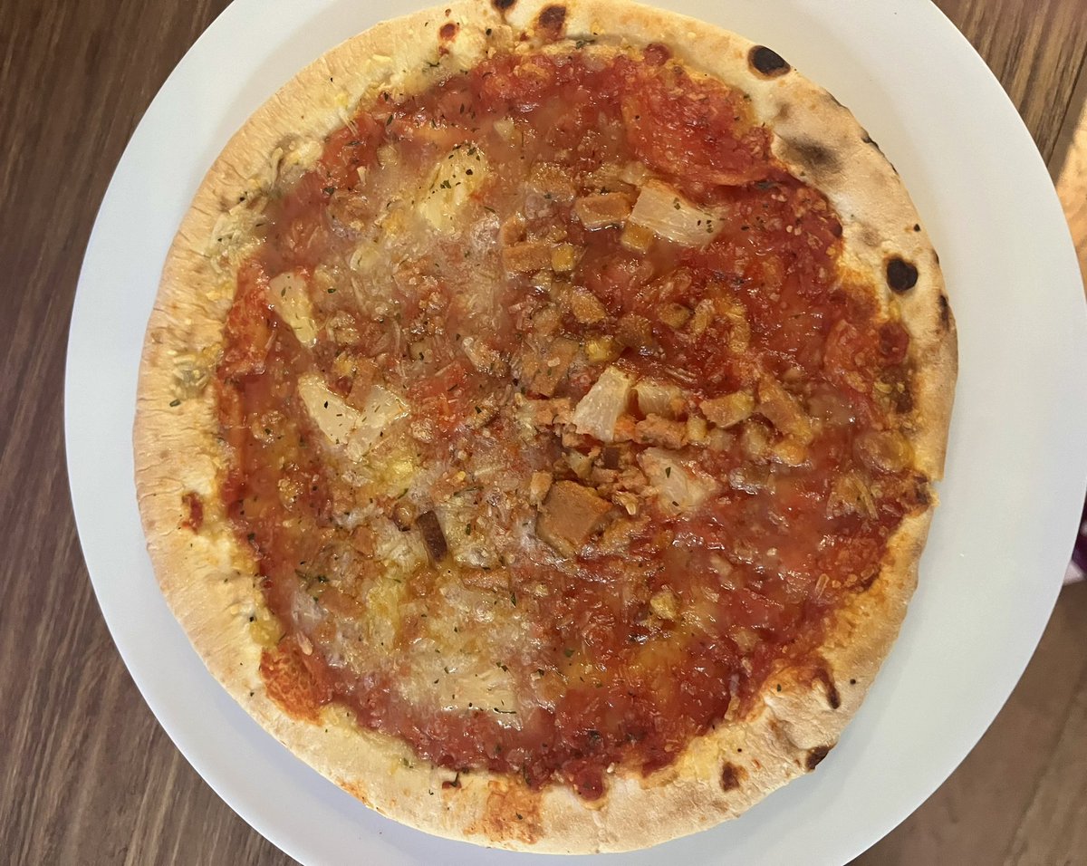 These are DELICIOUS! Plant based pizzas from <a href="/OnePlanetPizza/">One Planet Pizza</a> 😋🤤