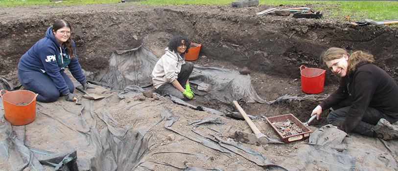 The Grosvenor Park Training Dig Open Afternoon for visitors is on May 14th, between 1330 and 1630. Having been talked through the site on Wednesday, I can recommend it! More details of the event at: visitcheshire.com/whats-on/train…