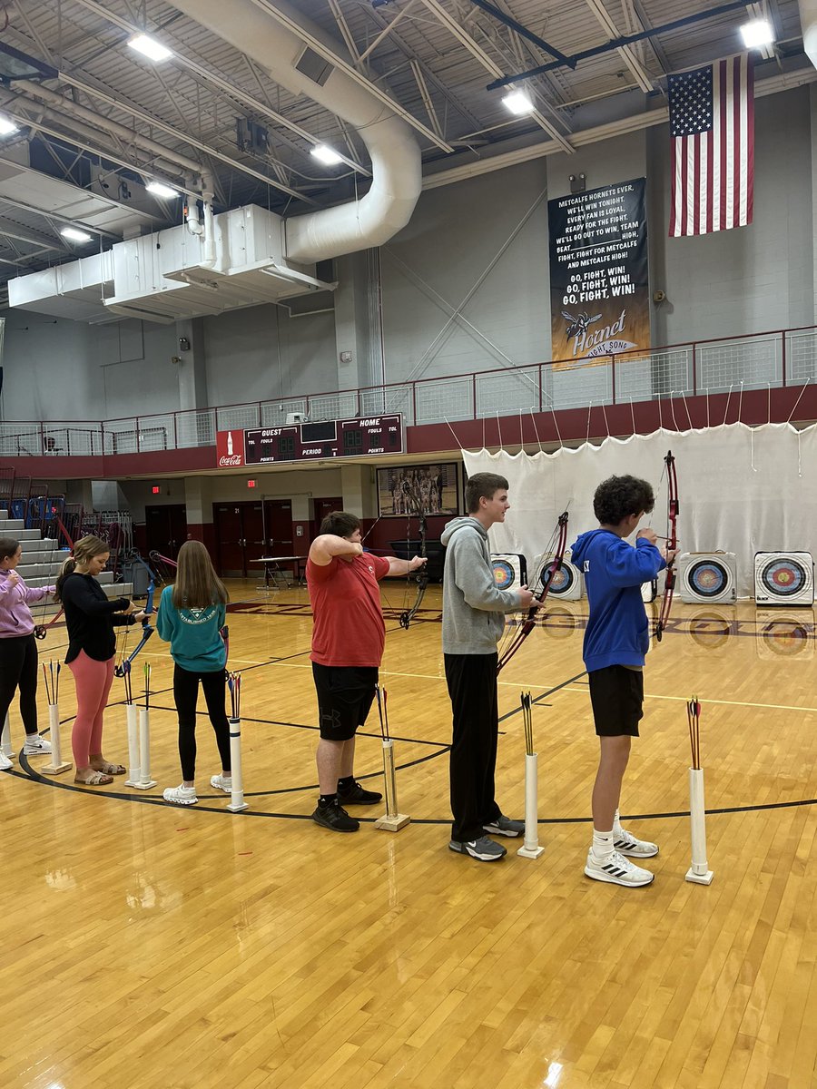 Mrs Coffey’s PE classes worked on their aiming skills by participating in Archery this week.